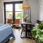 T Klijnhuysje 住宿加早餐酒店 3*