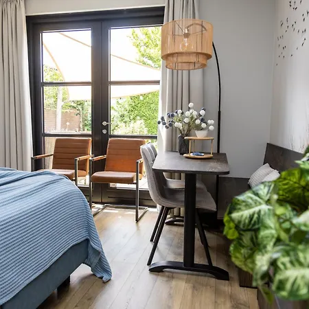 T Klijnhuysje Couette-café 3*